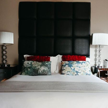The Hedge Guesthouse Kuruman Bagian luar foto