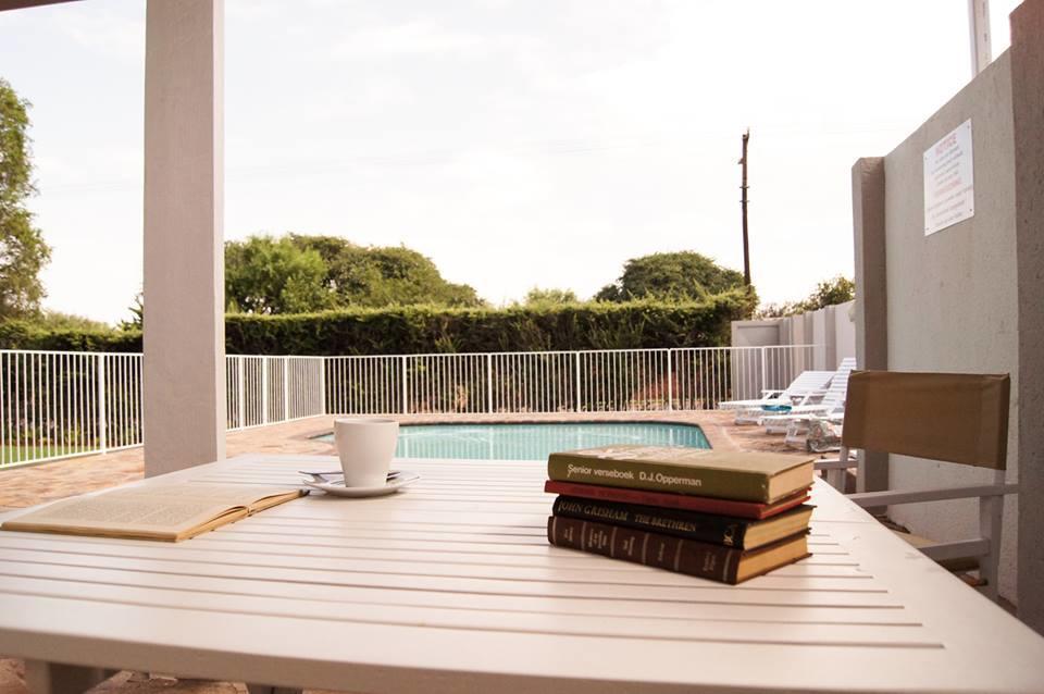 The Hedge Guesthouse Kuruman Bagian luar foto